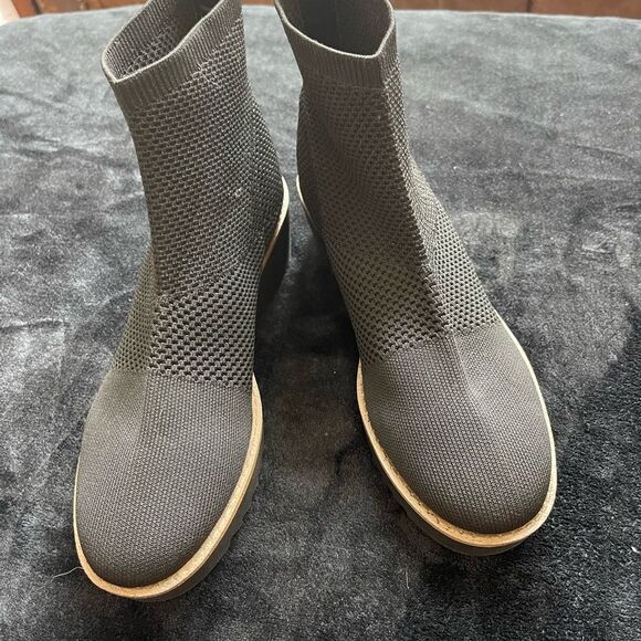 Bandolino black knit wedge boots booties, size 7 1/2 new without tags‎ - Picture 3 of 7